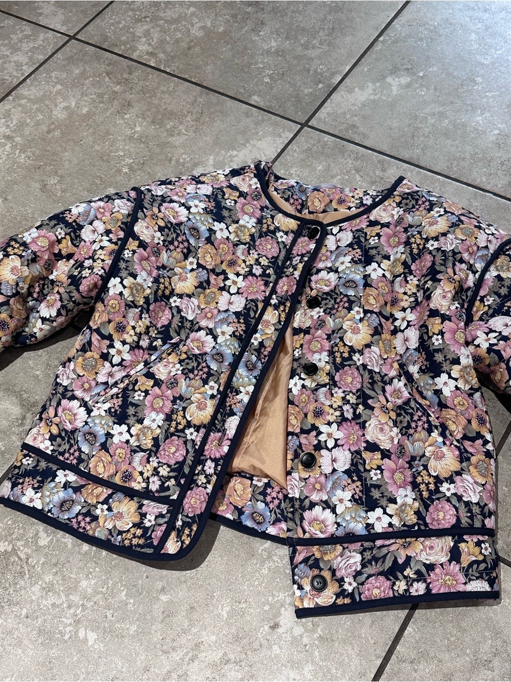 Vestique Antoinette quilted floral jacket small cottagecore